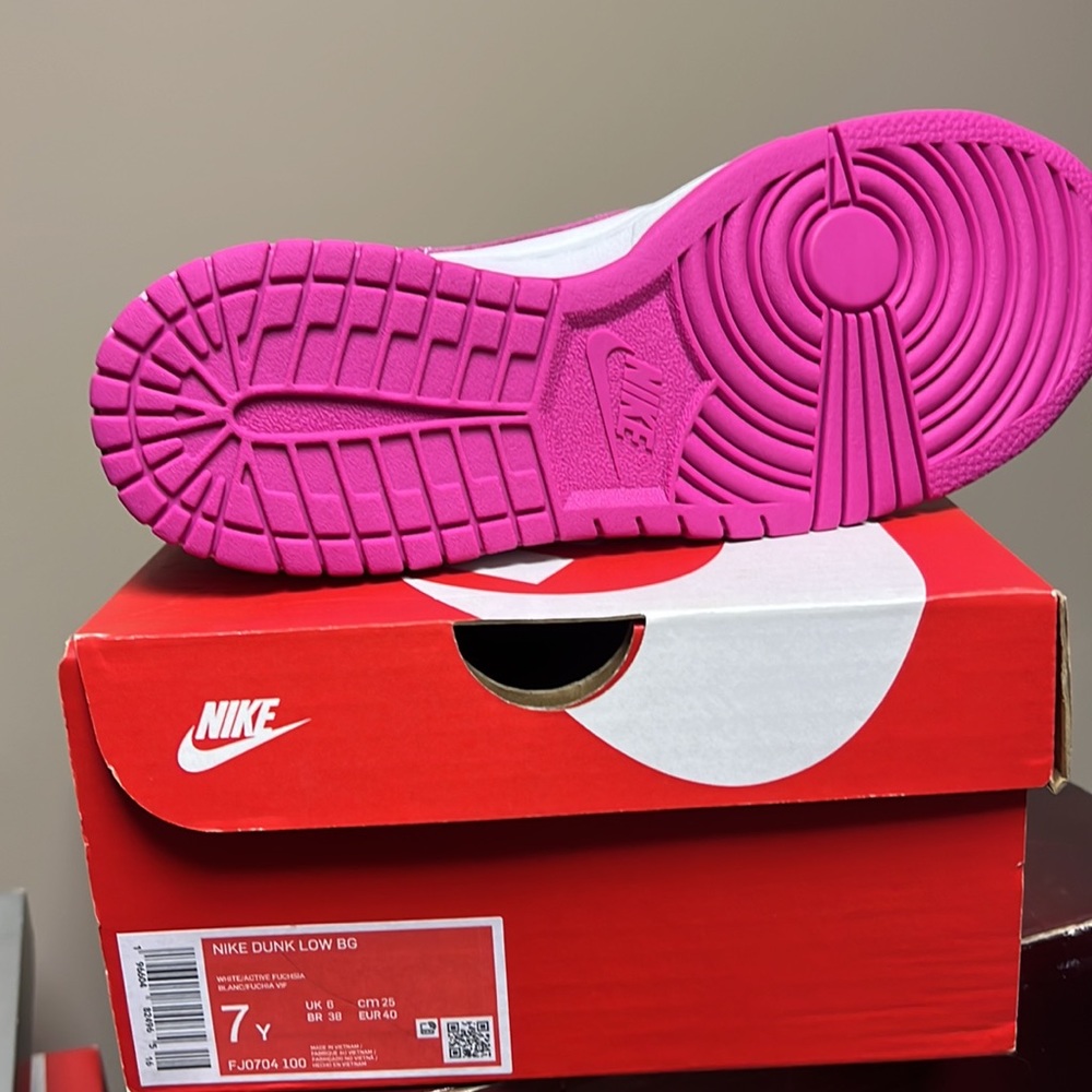 Nike dunks - Picture 2 of 2